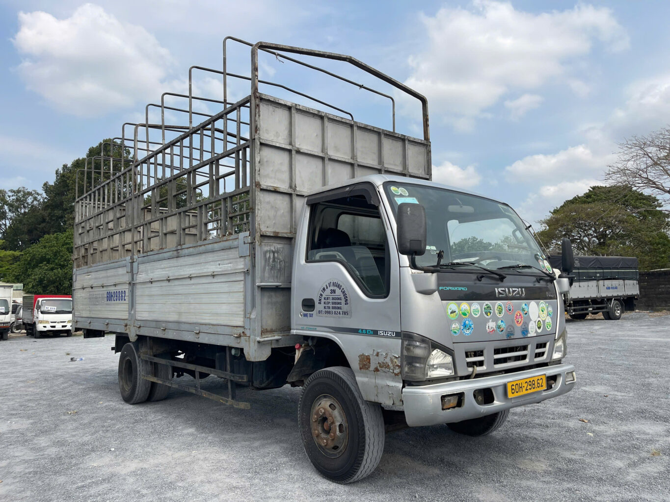 thu-mua-xe-tai-isuzu-5-tan-het-doi.jpg